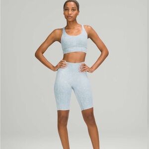 Lululemon Fast and Free Short 10"
City Grit White Blue Fog‎ size 4